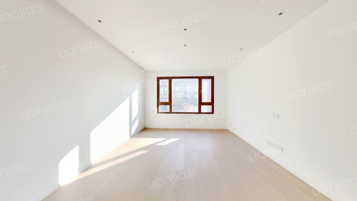 伟峰东域掬月府二手房实景图