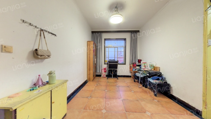 外贸小区二手房实景图