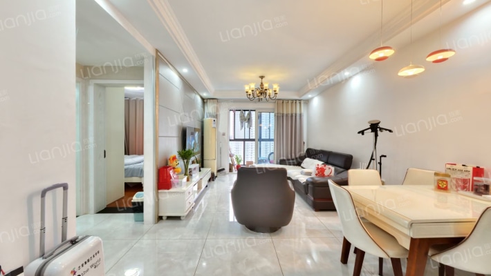 招商依云华苑二手房实景图