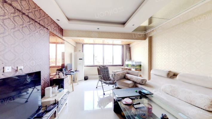 沁园综合楼二手房实景图