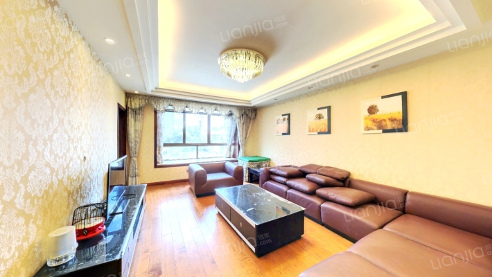 银地班芙小镇二手房实景图