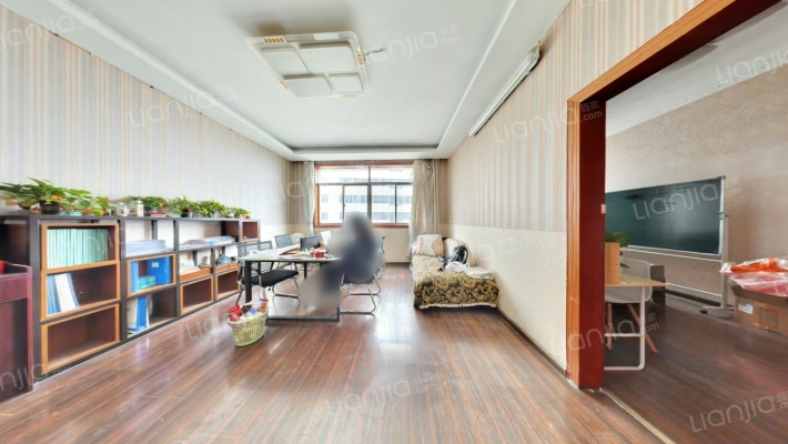 新华大厦二手房实景图