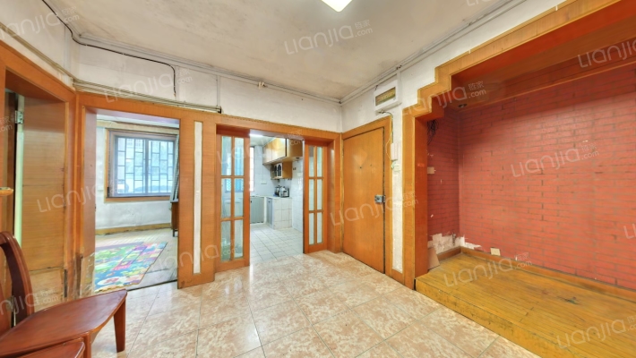 花卉小区二手房实景图