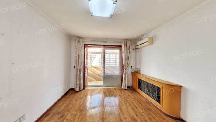 诚苑中里二手房实景图