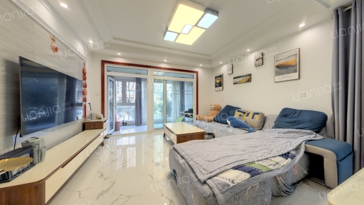 花样年龙年中心三期二手房实景图