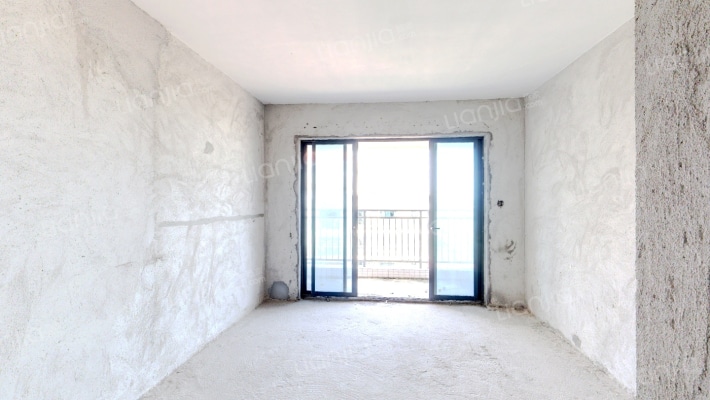 尚水华庭二手房实景图