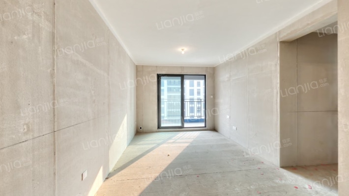 正弘铂悦二手房实景图