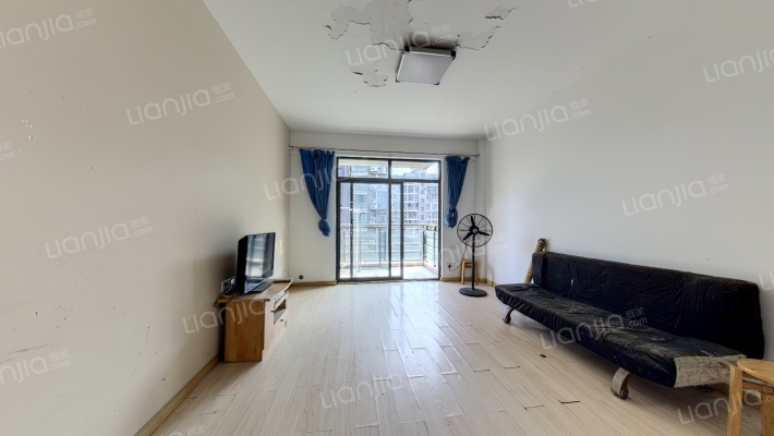 新凯山泉居小区二手房实景图