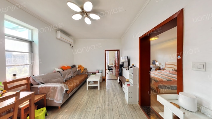 成飞800小区二手房实景图