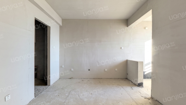 鹏渤新加坡花园二手房实景图