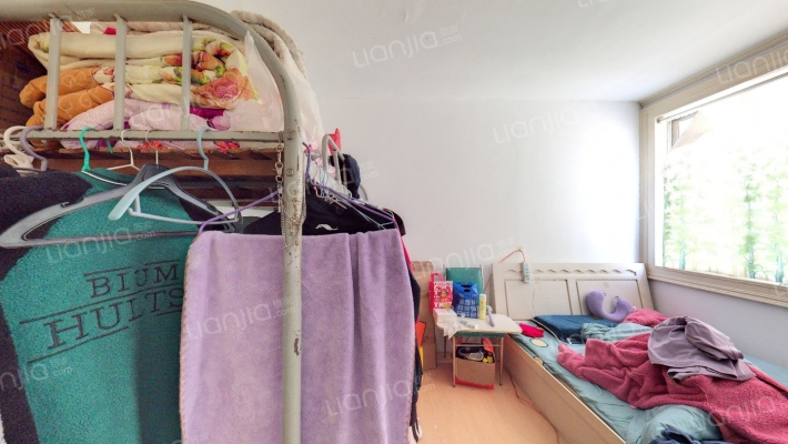 鸿运城市花苑二手房实景图