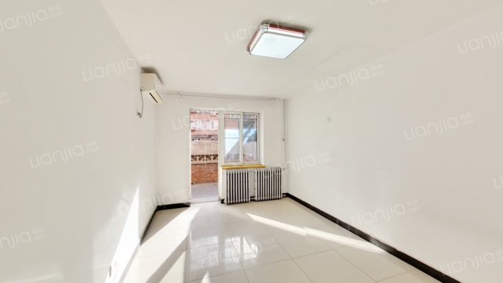 三间房南里4号院二手房实景图