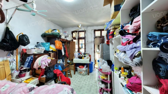 凤凰街4号二手房实景图