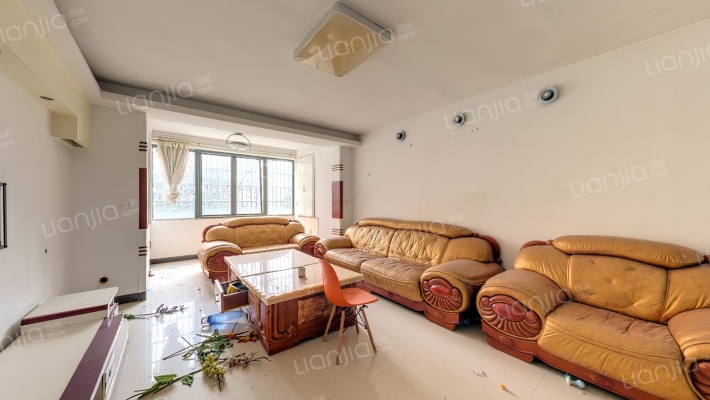 山水华庭二手房实景图