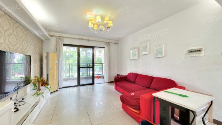 鸿天阁南区二手房实景图