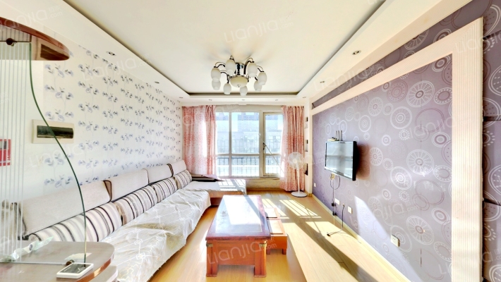 彩虹风景二手房实景图