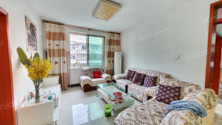 观凤东街205号二手房实景图