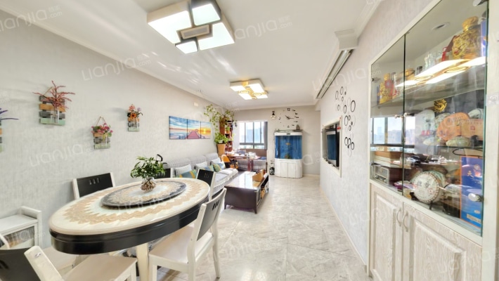 忆江南小区南区二手房实景图