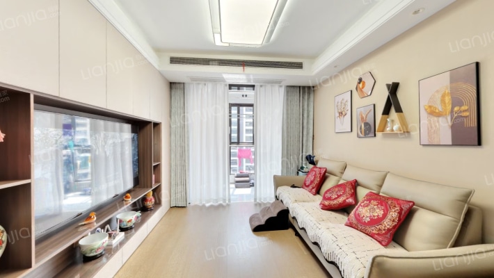 颐和天樾二手房实景图