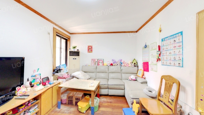 泰山花苑二手房实景图