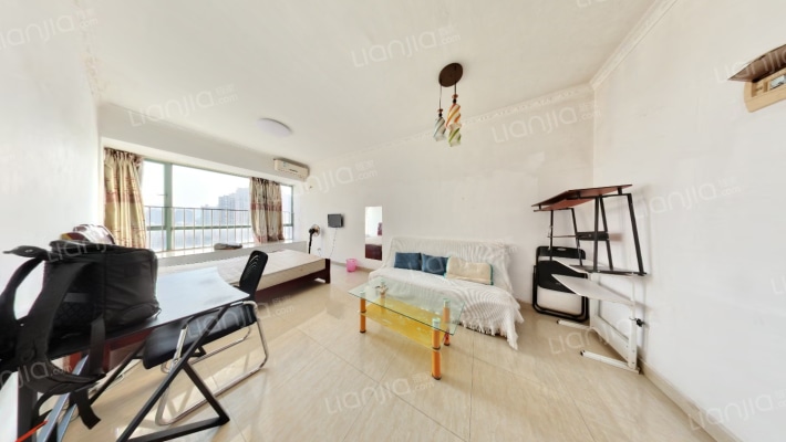 中天彩虹城北区二手房实景图