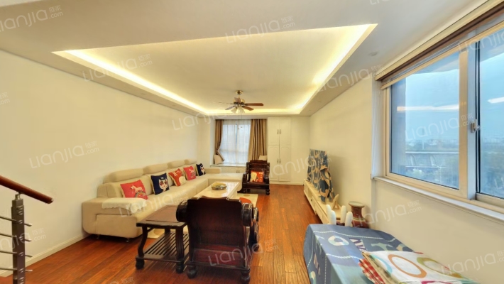 森茂汽车城市广场二手房实景图