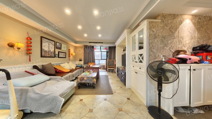 大华南湖公园世家三期二手房实景图