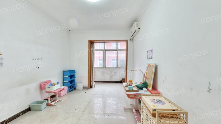 16中家属院二手房实景图