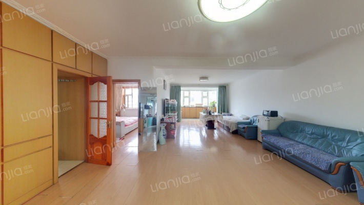 万达花园一期二手房实景图