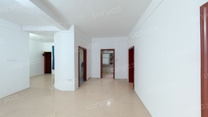 中国人民保险公司南宁分公司宿舍区二手房实景图