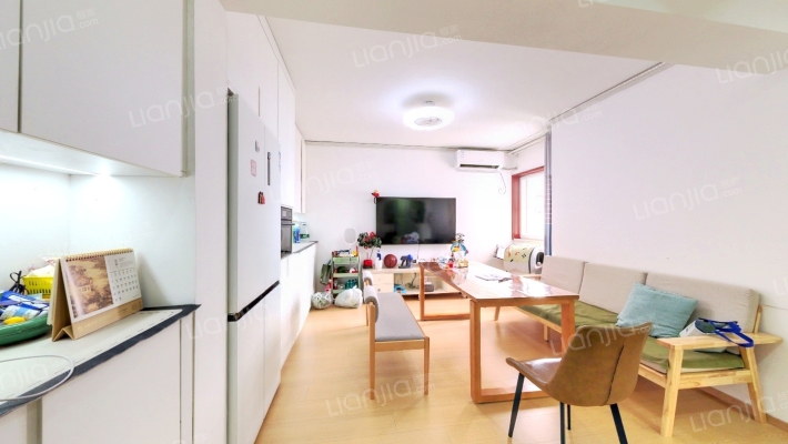 商会大厦黄金楼二手房实景图