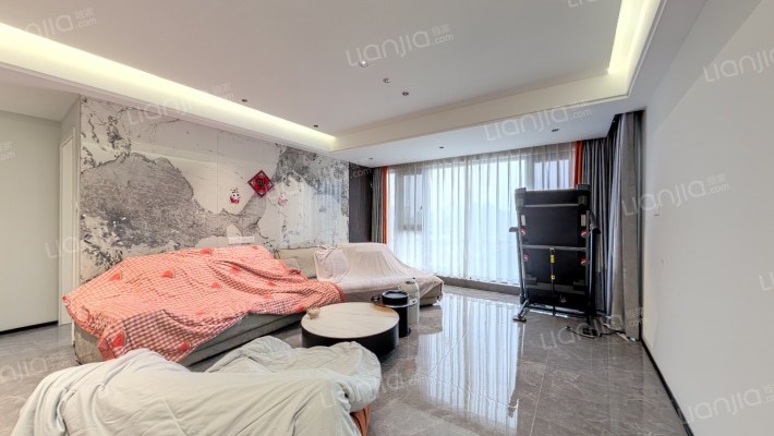 首府花雨树二手房实景图