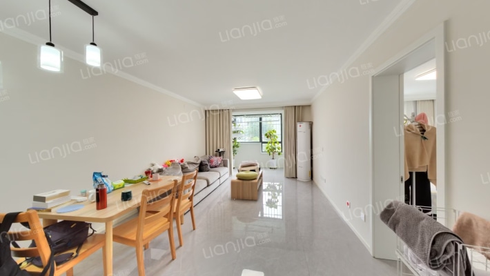 龙跃苑东五区二手房实景图