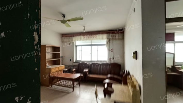 八一路医药公司家属院二手房实景图