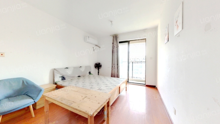 伟业迎春华府二手房实景图