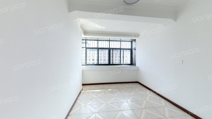 昆东大修队家属区二手房实景图