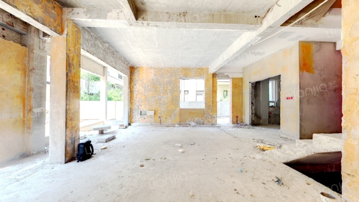 鹿山雅苑二手房实景图