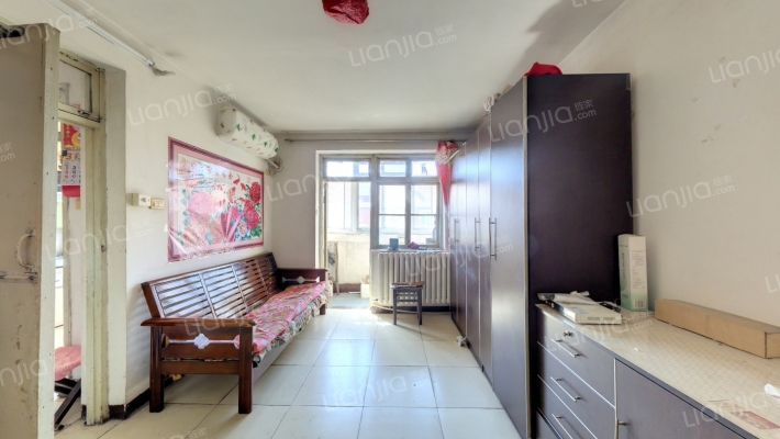 南江东里二手房实景图