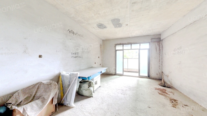 翡翠年华二手房实景图