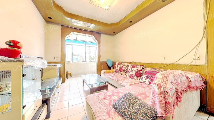 青江东路32号院二手房实景图