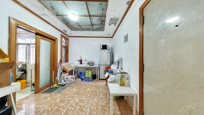 艺丰花园C区二手房实景图