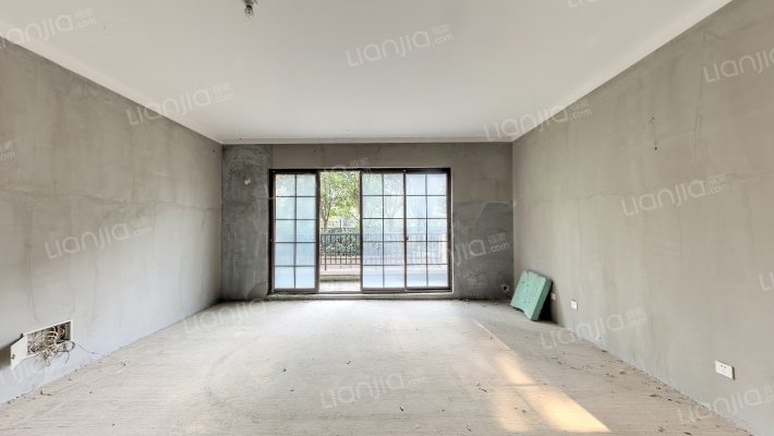 自然界城墅二手房实景图