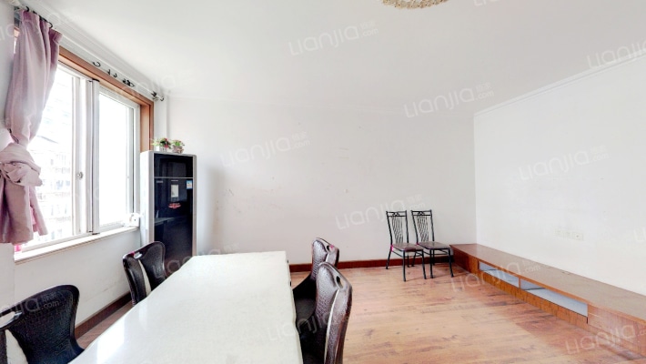 东兴苑北区二手房实景图