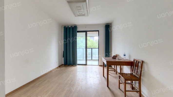 鹿湖庄园二手房实景图