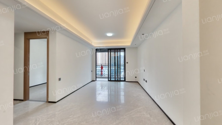 万科清水甲第厚德二手房实景图