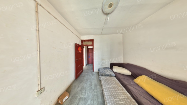 昆明市轧钢厂宿舍二手房实景图