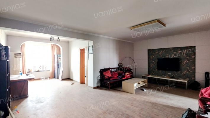 湛南路246号二手房实景图