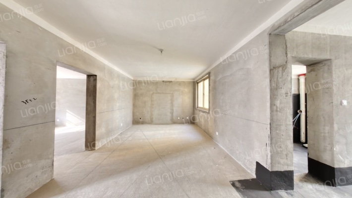 鹏起紫金花苑二手房实景图