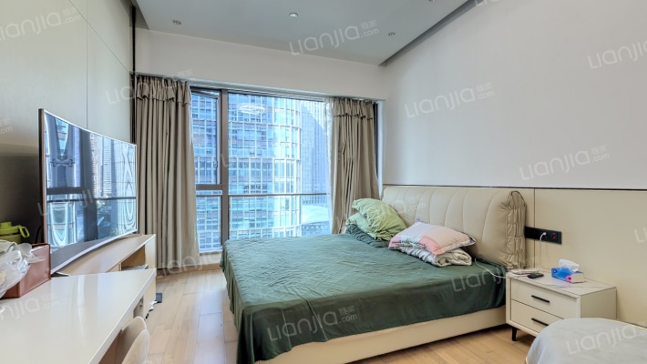 卓越前海壹号二手房实景图