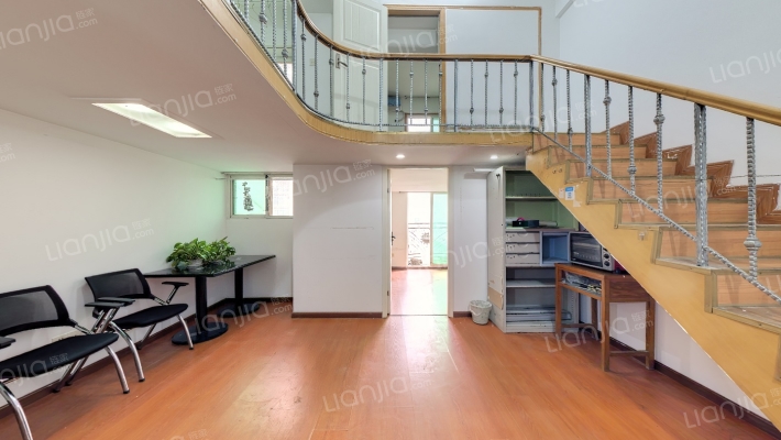 聚豪华庭二手房实景图